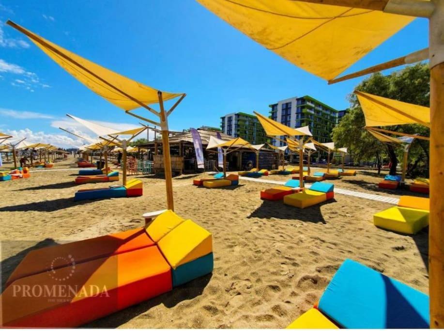 Alezzy Reasort Luxury Apartment 81 Prima Linie La Mare Неводарі Екстер'єр фото