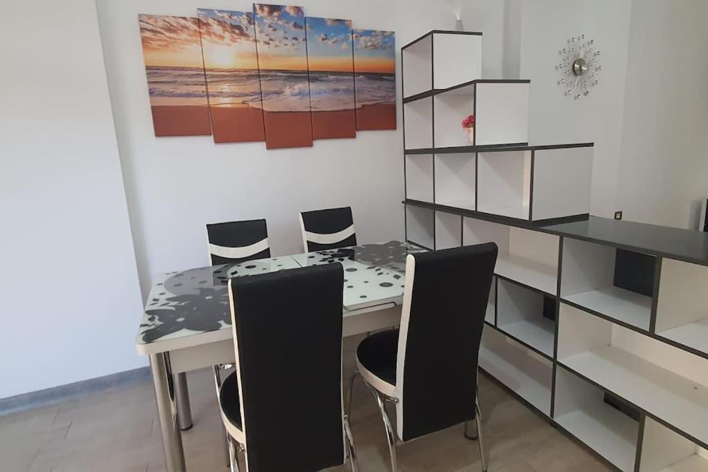 Alezzy Reasort Luxury Apartment 81 Prima Linie La Mare Неводарі Екстер'єр фото