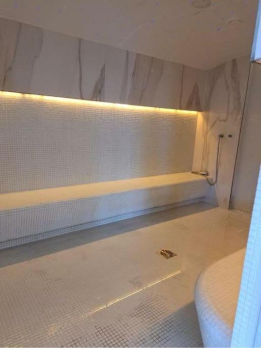 Alezzy Reasort Luxury Apartment 81 Prima Linie La Mare Неводарі Екстер'єр фото